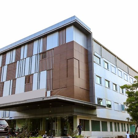 Oyo 6472 Hotel Metropolitan Mohammadnagar Εξωτερικό φωτογραφία