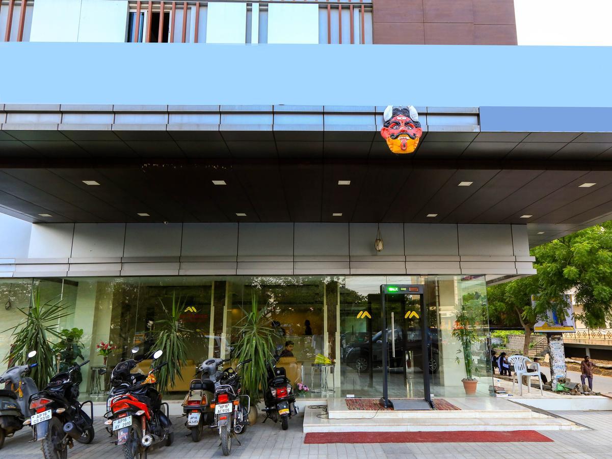 Oyo 6472 Hotel Metropolitan Mohammadnagar Εξωτερικό φωτογραφία